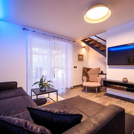 Villa Aljmaš エクステリア 写真