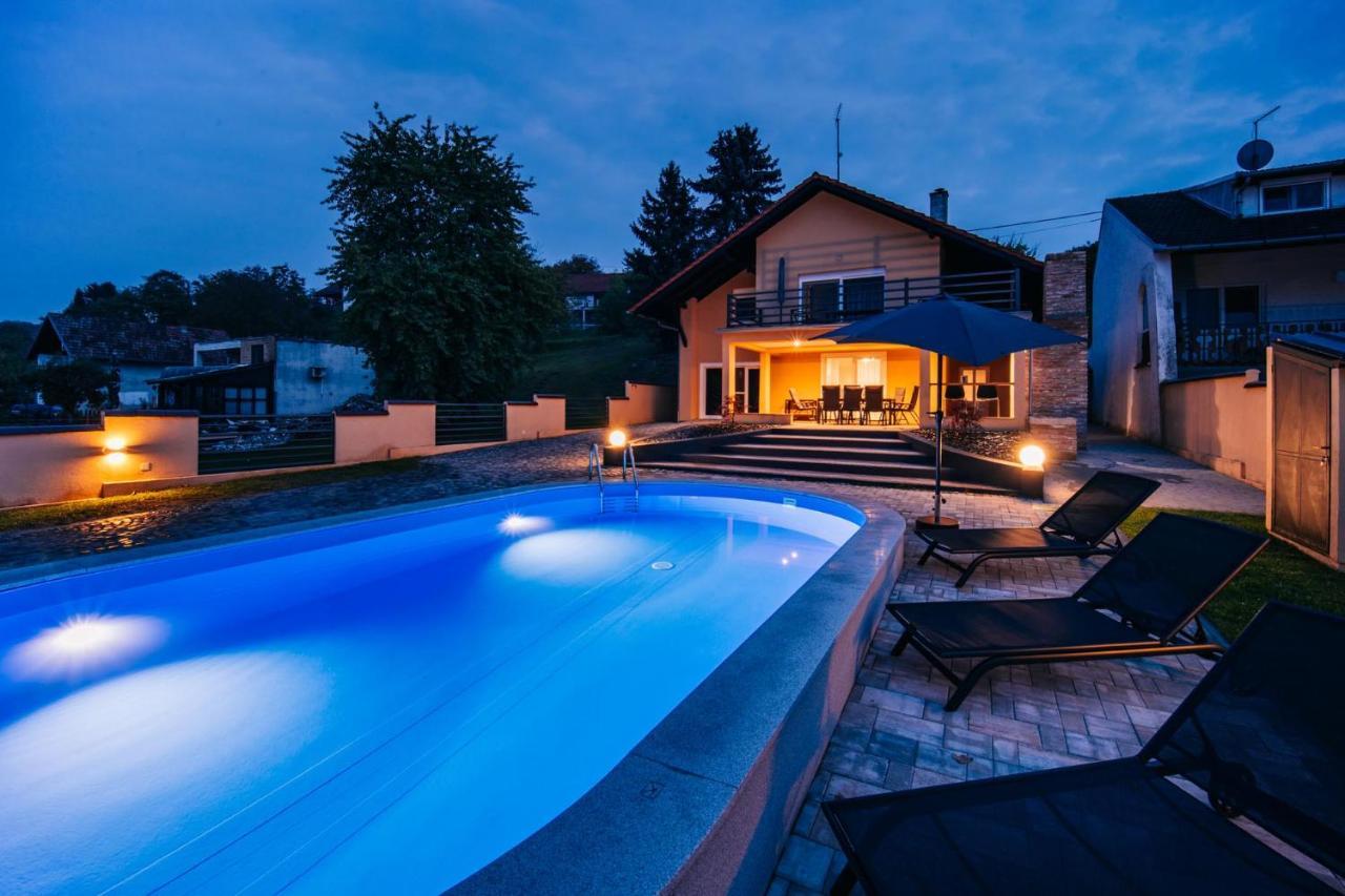 Villa Aljmaš エクステリア 写真
