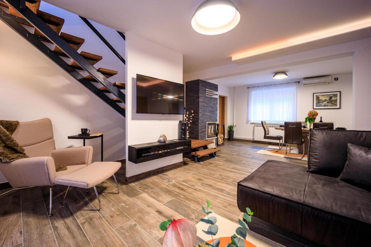 Villa Aljmaš エクステリア 写真